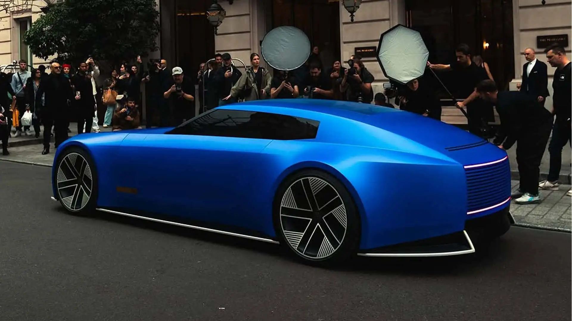 Jaguar Type 00 Concept: A Futuristic Vision on the Streets of Paris Jaguar Type 00 Concept: A Futuristic Vision on the Streets of Paris