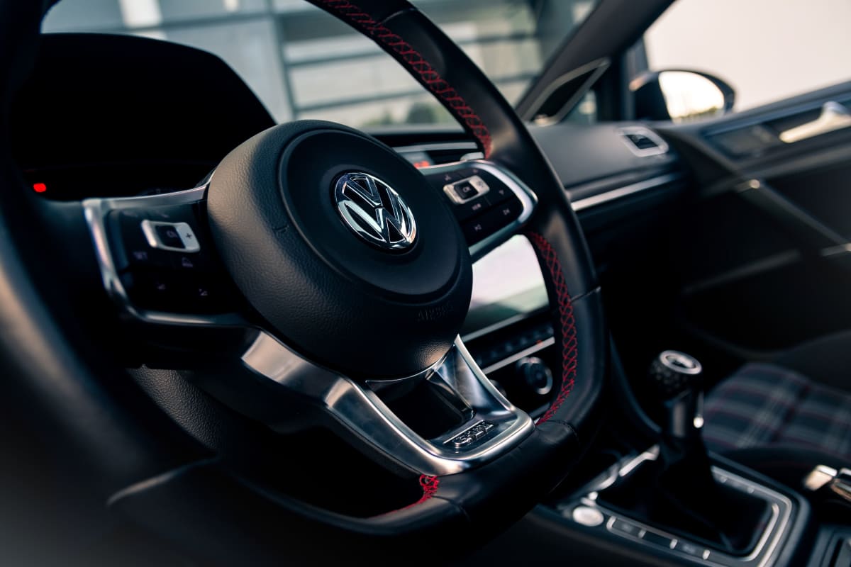 Volkswagen Brings Back Physical Buttons: A Welcome Return to Simplicity Volkswagen Brings Back Physical Buttons: A Welcome Return to Simplicity