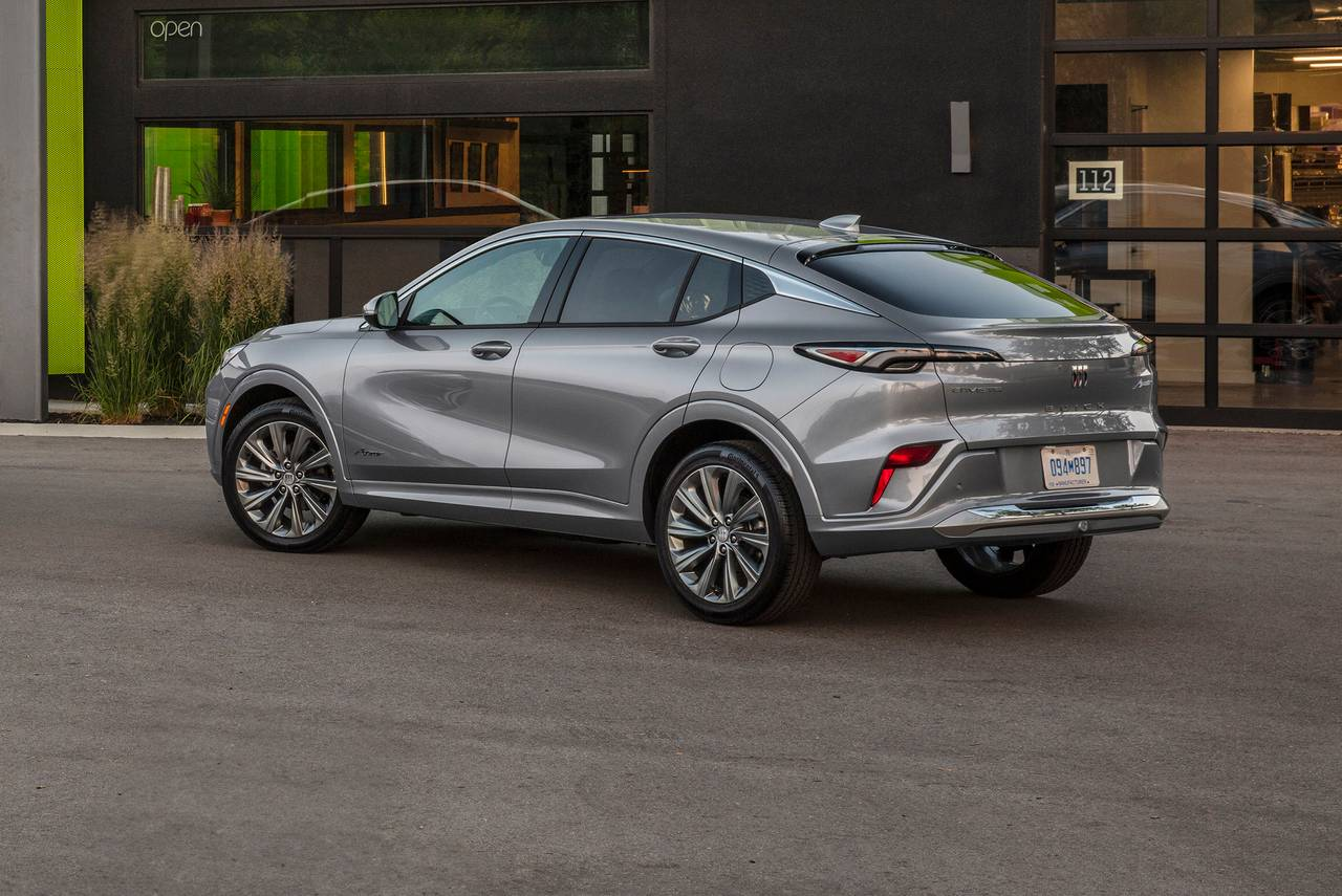 Buick Envista Review: A Bold Step Forward in the Subcompact SUV Market Buick Envista Review
