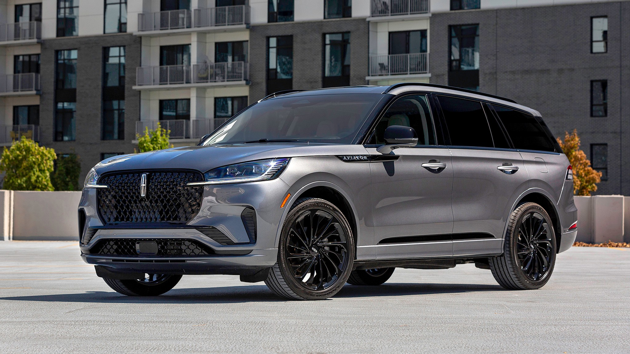 Luxury Crossover SUVs 2026: Top 7 Models That Redefine Comfort Lincoln Aviator