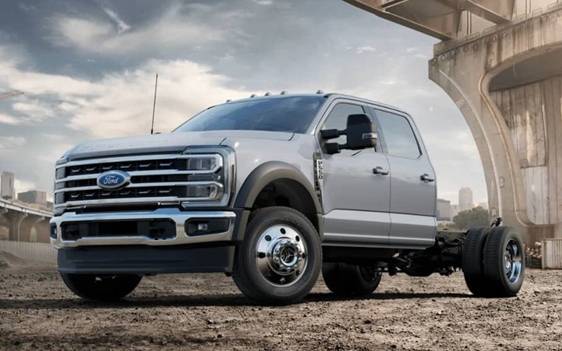 Ford F-550 Super Duty Chassis Cab