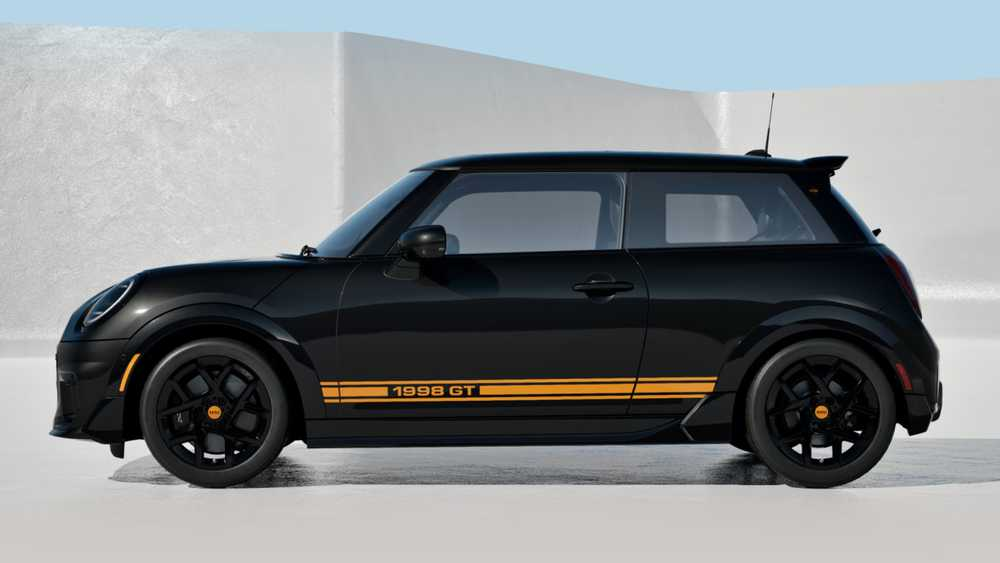 Mini 1998 GT Edition Brings JCW Handling to a Tiny Hot Hatch