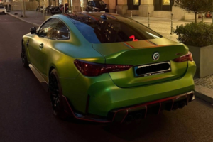 BMW M4 CSL Has a One-of-One Frozen Green Finish