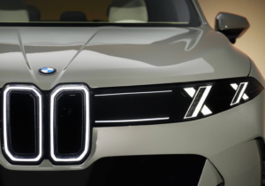 BMW iX5 Drives 550 Miles on a Charge, Beating EPA Estimate