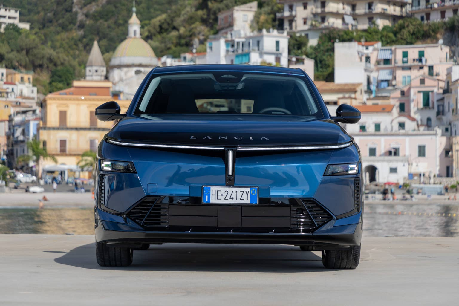 2026 Lancia Gamma: New Electric SUV Brings 375 HP